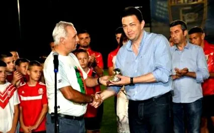 népszerűsítette stoichkov