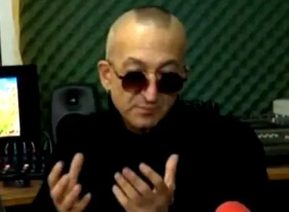 tűnik