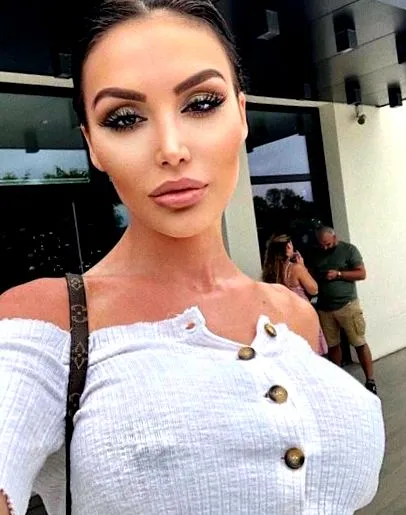 monica valerieva