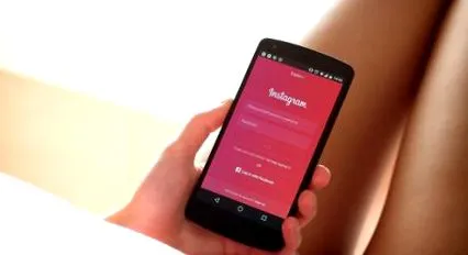 több mint millió ember