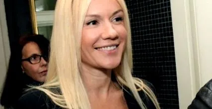 zajos egyetlen