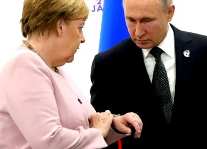 elveszíti közgazdász