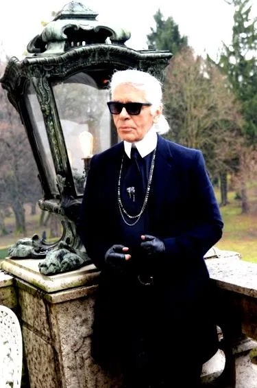 divatdiktátor divatdiktátor