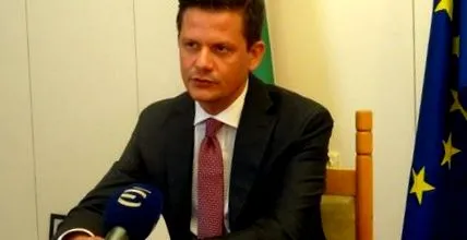 újság