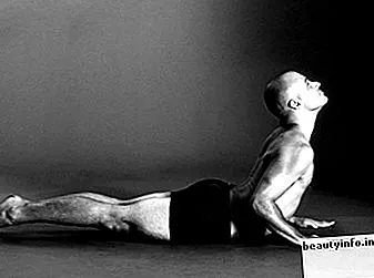 pose bhujangasana