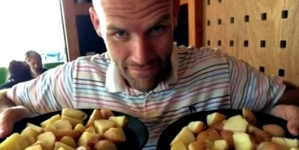 évben egész