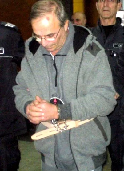 öreg szándékosan