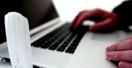 e-mailre