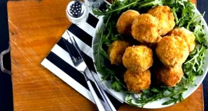 húsgombóc mozzarellával