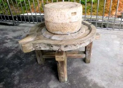 modern között