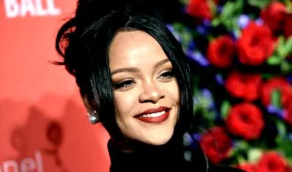 rihanna megint