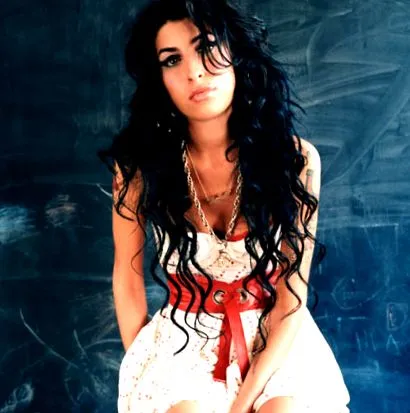 megjelenik winehouse