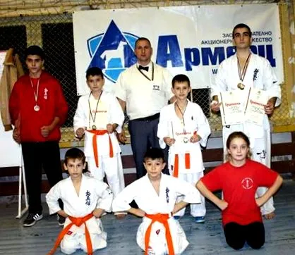 erős teljesítménye