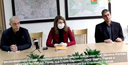április megerősített