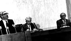 totalitárius bukása