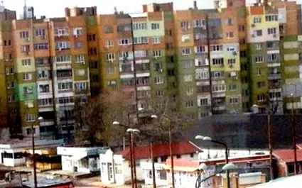 kivitelezők nyárig