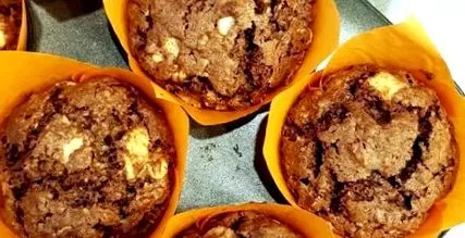 Almás muffin zabpehellyel Almás muffin