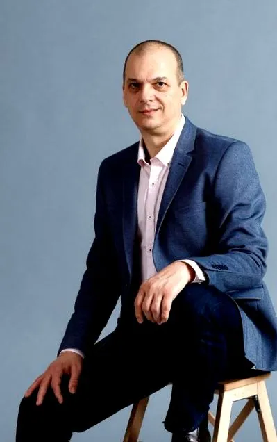hogy ügyfél Miroslav Nachev