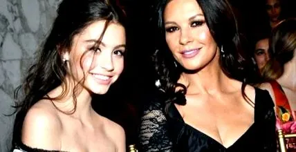 lányával zeta-jones