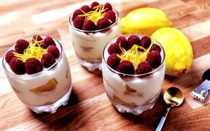 tiramisu áztatott sütit