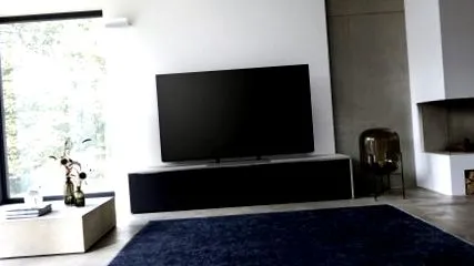 interjúja nélkül