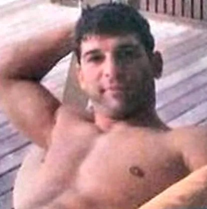 fotók szegezik