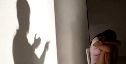 komoly komoly
