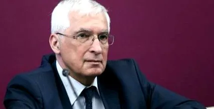trojka akik közül