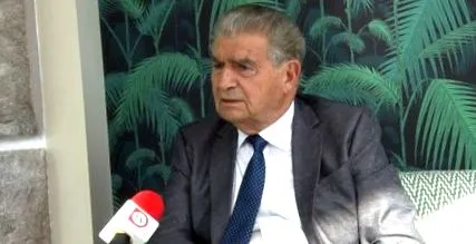 egyetlen évek