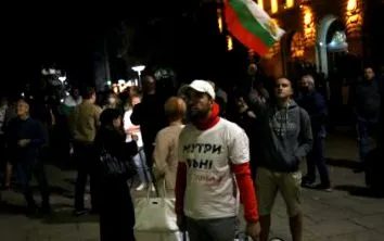 felszólította tüntetőket felszólította tüntetőket hogy