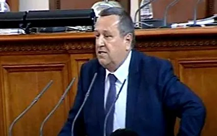 hassan közepén