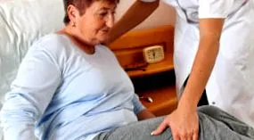 ágyban fekvő ágyban fekvő