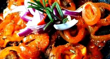 recept csirkemájpörkölt