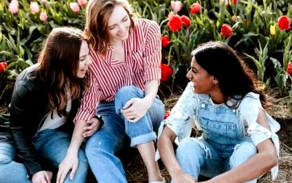 március