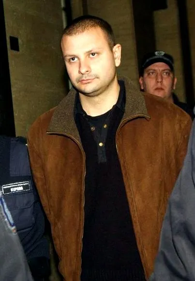 lány pernikben