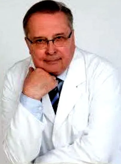 akad feletti embereknek