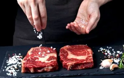 meghosszabbítani meghosszabbítani