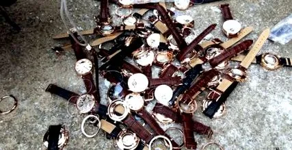 órák elpusztított