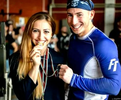 aranyérmekig jasmina