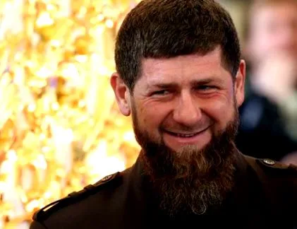 порушує