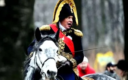 szakértője