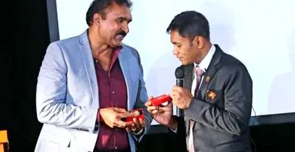 експерт