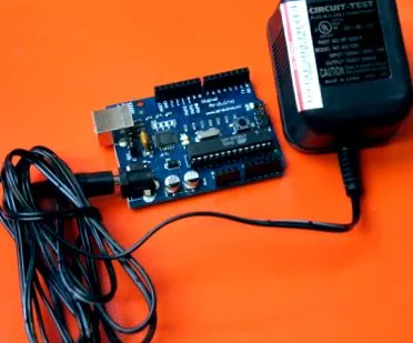 arduino повинен бути