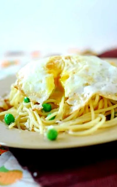 макаронами