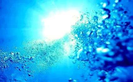 воду