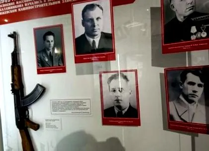 калашникова