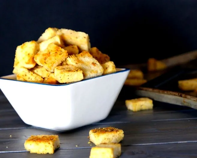 сухарики часникові