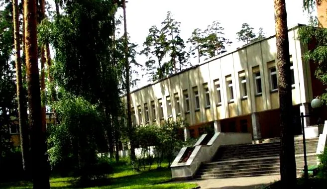 серебряний