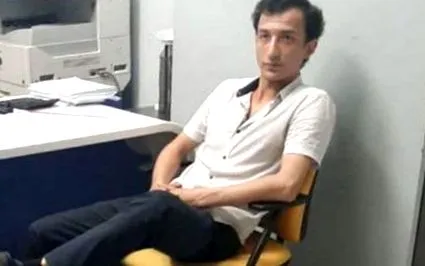 задържа задържа