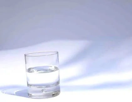 вода